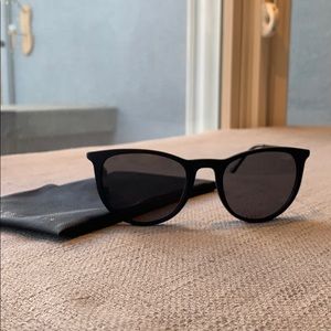 Quay Australia “Great Escape” sunglasses